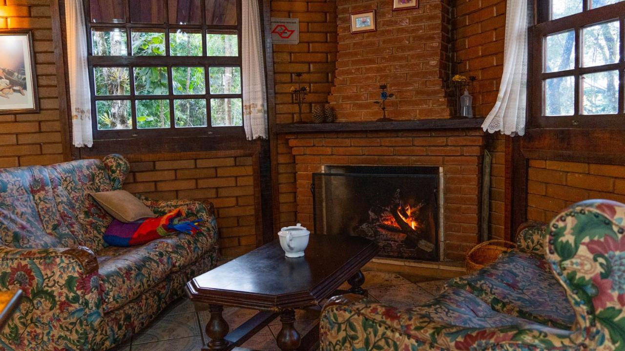 Pousada Le Lieu Санту-Антониу-ду-Пиньял Экстерьер фото
